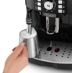 DELONGHI Magnifica 22.127.B Garantie 3 Ans -Café De Qualité ecam22 127 schiuma