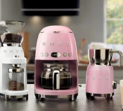 Chocolatière MFF01PKEU SMEG - Rose -Café De Qualité eg
