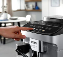 DELONGHI Magnifica EVO FEB 2961.SB LatteCrema Garantie 5 Ans -Café De Qualité expresso broyeur feb2961sb magnifica evo lateral