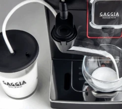 GAGGIA Magenta Milk -Café De Qualité expresso broyeur magenta milk expresso