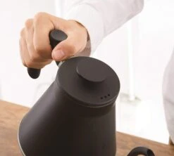 Bouilloire Versante 800 Ml Noir V60 Col De Cygne - HARIO -Café De Qualité harionoir amb