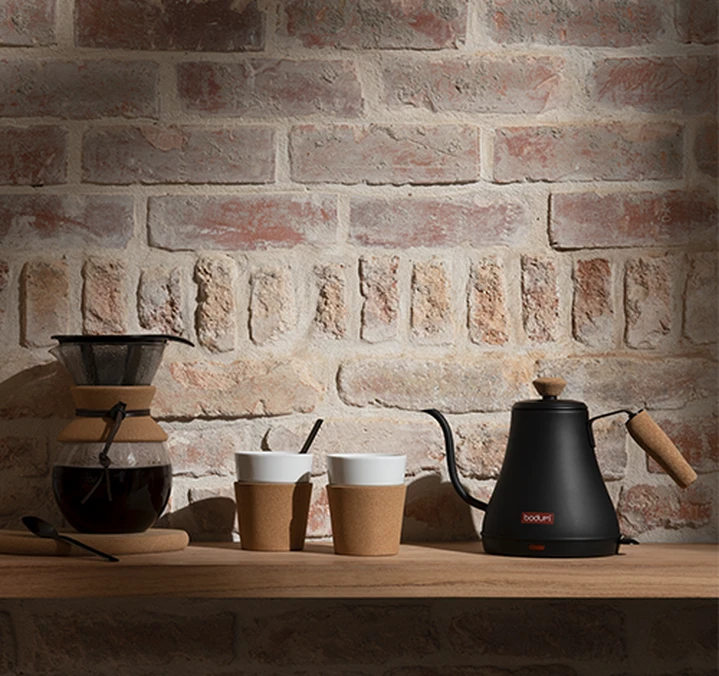 2 Tasses Bistro 30 Cl - Porcelaine Blanche Et Liège - BODUM 4 2 Tasses Bistro 30 Cl - Porcelaine Blanche Et Liège - BODUM – Image 4