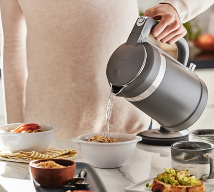 Bouilloire KitchenAid Noire Onyx - 5KEK1565 - 1,5 L + Offre Cadeau 3 Bouilloire KitchenAid Noire Onyx - 5KEK1565 - 1,5 L + Offre Cadeau – Image 3