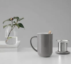 Mug Minima Wool Grey 50 Cl Avec Infuseur Inox - VIVA SCANDINAVIA -Café De Qualité minima grey lifestyle2