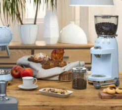 Set Petit-Déjeuner Machine Expresso ECF01PBEU Et Moulin à Café CGF01PBEU Bleu Azur - SMEG -Café De Qualité moulin ba