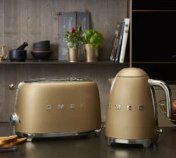 Bouilloire SMEG KLF03CHMEU Or Mat - 1.7L + Offre Cadeau 14 Bouilloire SMEG KLF03CHMEU Or Mat - 1.7L + Offre Cadeau -Café De Qualité or mat smeg