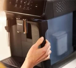 PHILIPS EP2220/10 - Series 2200 - Garantie 3 Ans -Café De Qualité philips8 ep2220 10