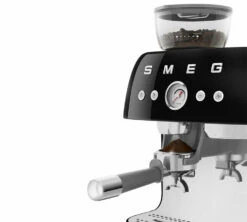 Machine Expresso SMEG EGF03BLEU Noire Années 50 Avec Moulin Intégré -Café De Qualité smeg egf03 noire 4