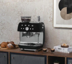 Machine Expresso SMEG EGF03BLEU Noire Années 50 Avec Moulin Intégré -Café De Qualité smeg egf03 noire 5