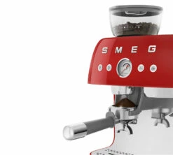 Machine Expresso SMEG EGF03RDEU Rouge Années 50 Avec Moulin Intégré -Café De Qualité smeg egf03 rouge 4