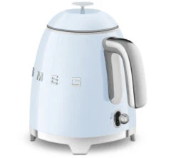 Mini Bouilloire SMEG KLF05PBEU - Bleu Azur 0,8 L + Offre Cadeau -Café De Qualité smeg minib bleu5