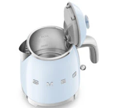 Mini Bouilloire SMEG KLF05PBEU - Bleu Azur 0,8 L + Offre Cadeau -Café De Qualité smeg minib bleu9