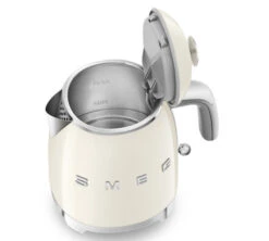 Mini Bouilloire SMEG - Crème - KLF05CREU 0,8 L + Offre Cadeau -Café De Qualité smeg minib creme 3
