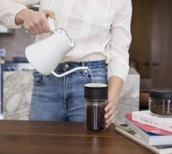 Bouilloire Traditionnelle Stagg Blanc 1 L Col De Cygne - FELLOW -Café De Qualité staggblc amb